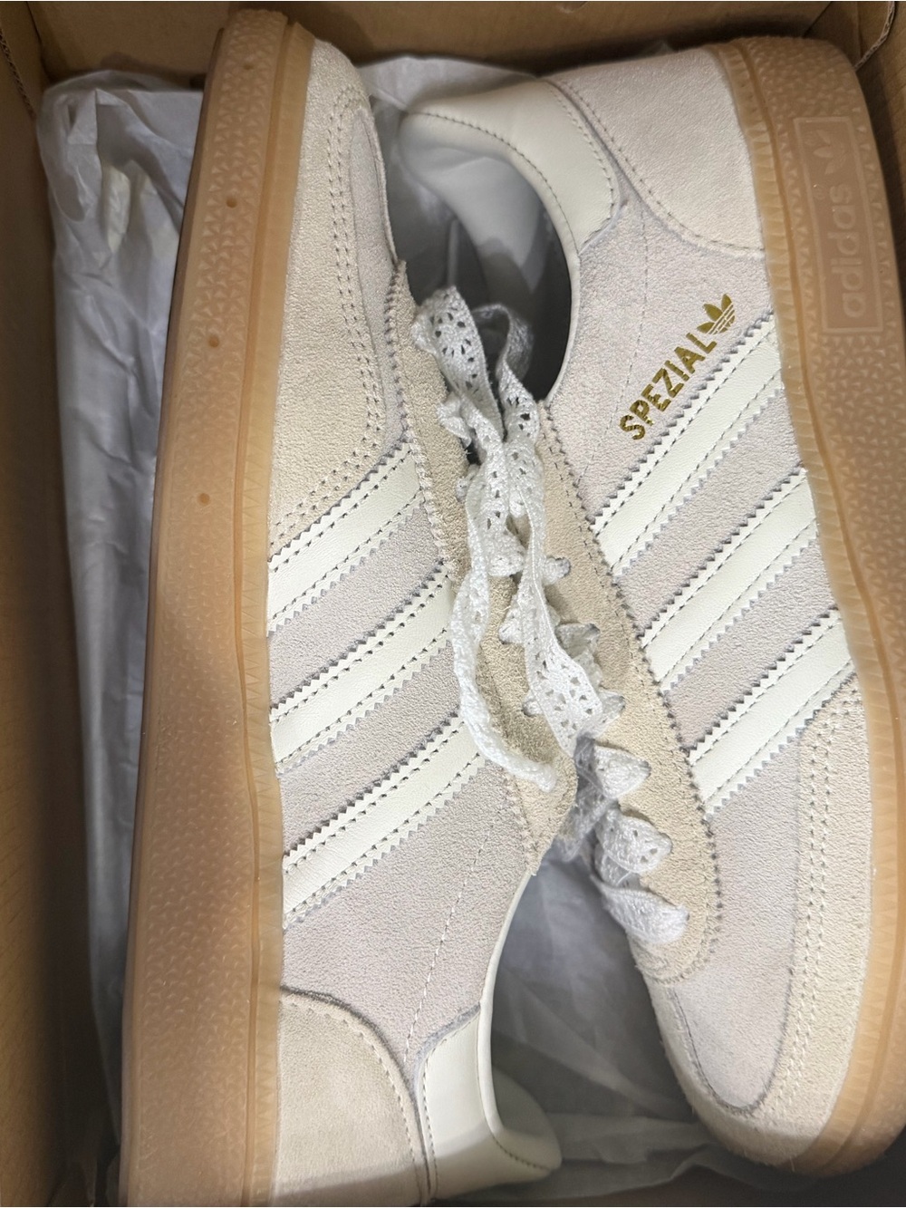❌SOLD❌adidas spezial Off-White Suede Sneakers with Gum Sole - Picture 5 of 7